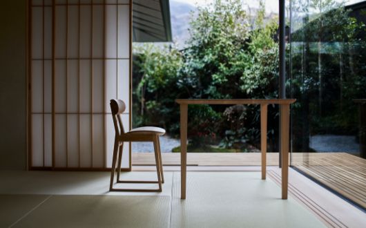 原研哉と飛騨産業が協同で開発した椅子のラインナップ「SUWARI」発売